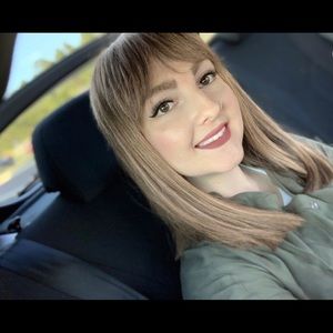 Meet your Posher, Ashley